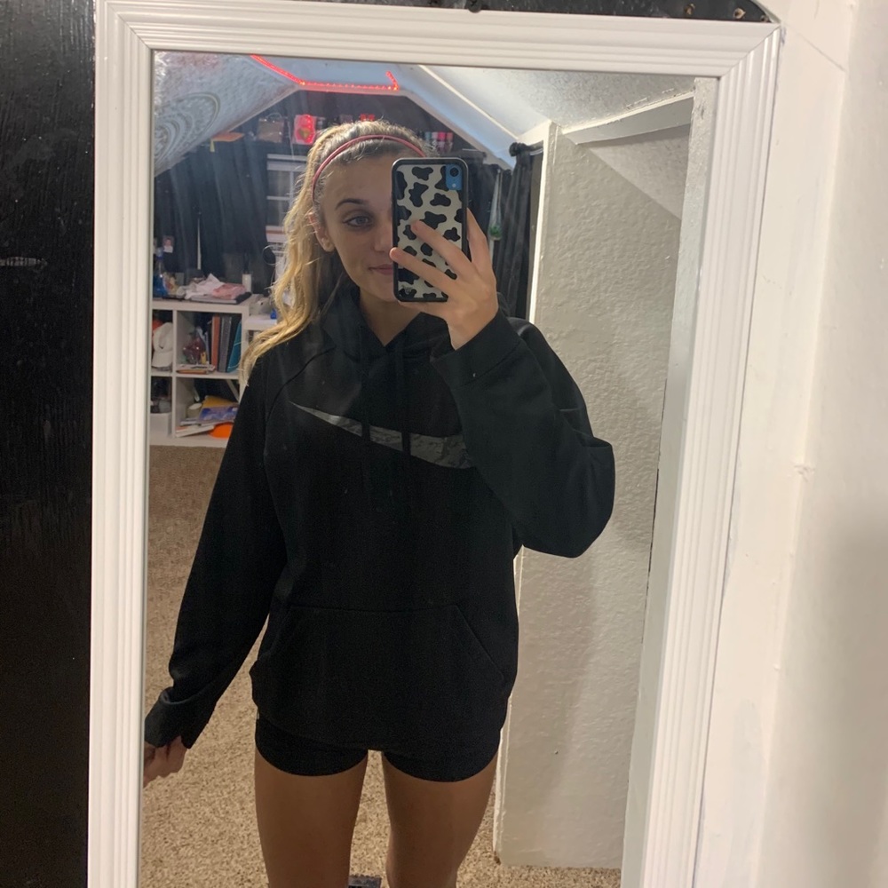 Black Nike hoodie, men’s